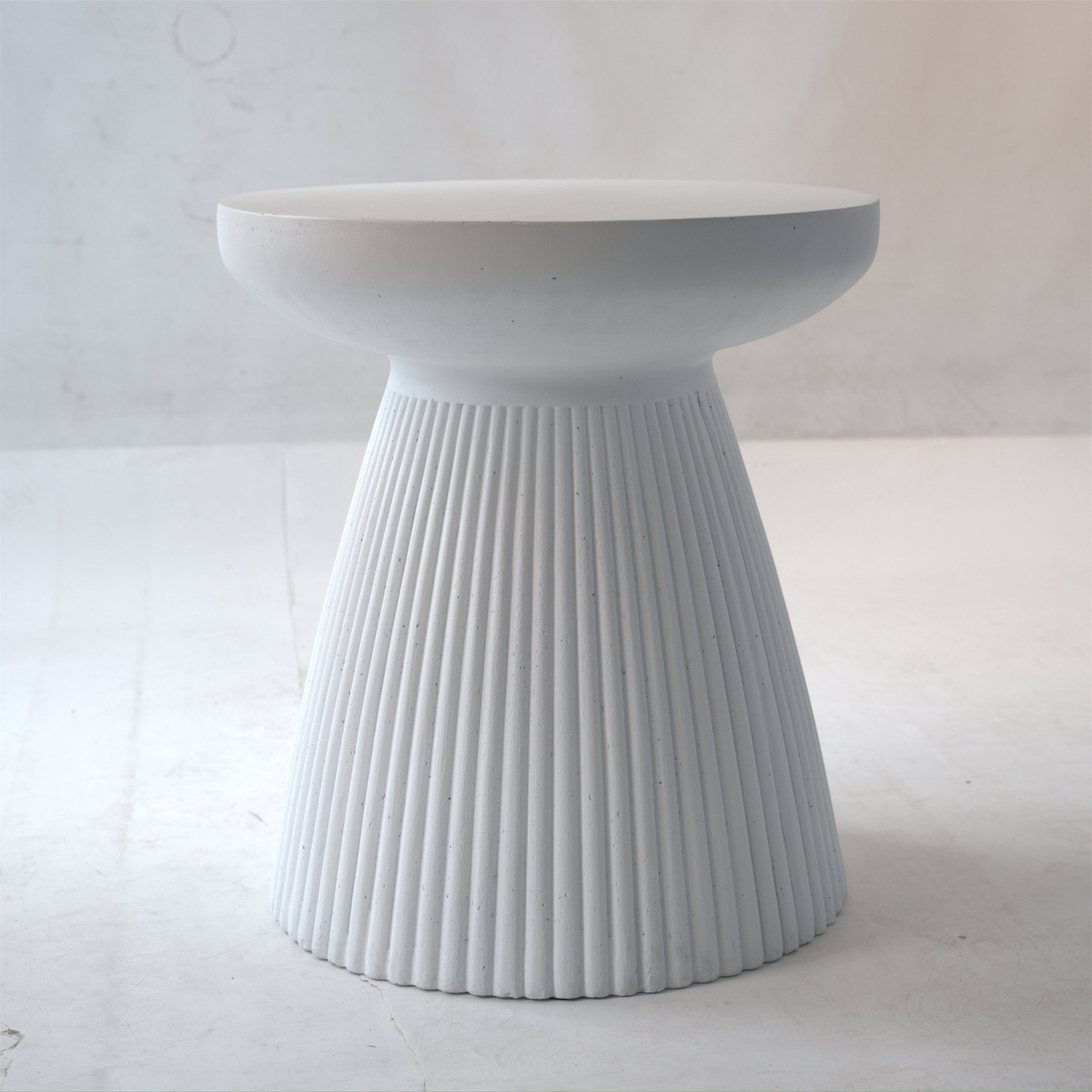 Decorative Garden End Table, 18.1" H Modern Heavy Duty Patio Sturdy Faux Terrazzo Accent Table Side Table Plant Table for Indoor Outdoor