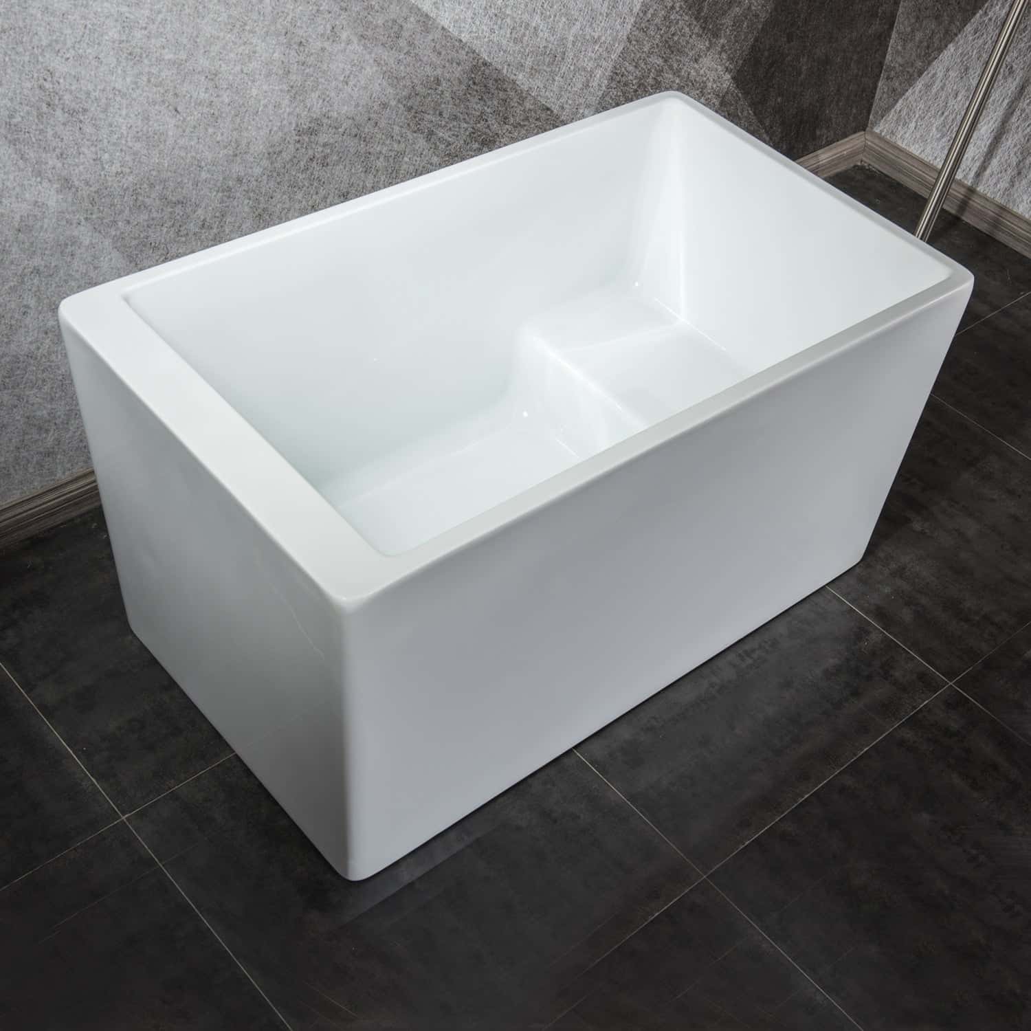 47" Freestanding Acrylic Flat bottom Soaking Tub Bathtub in White