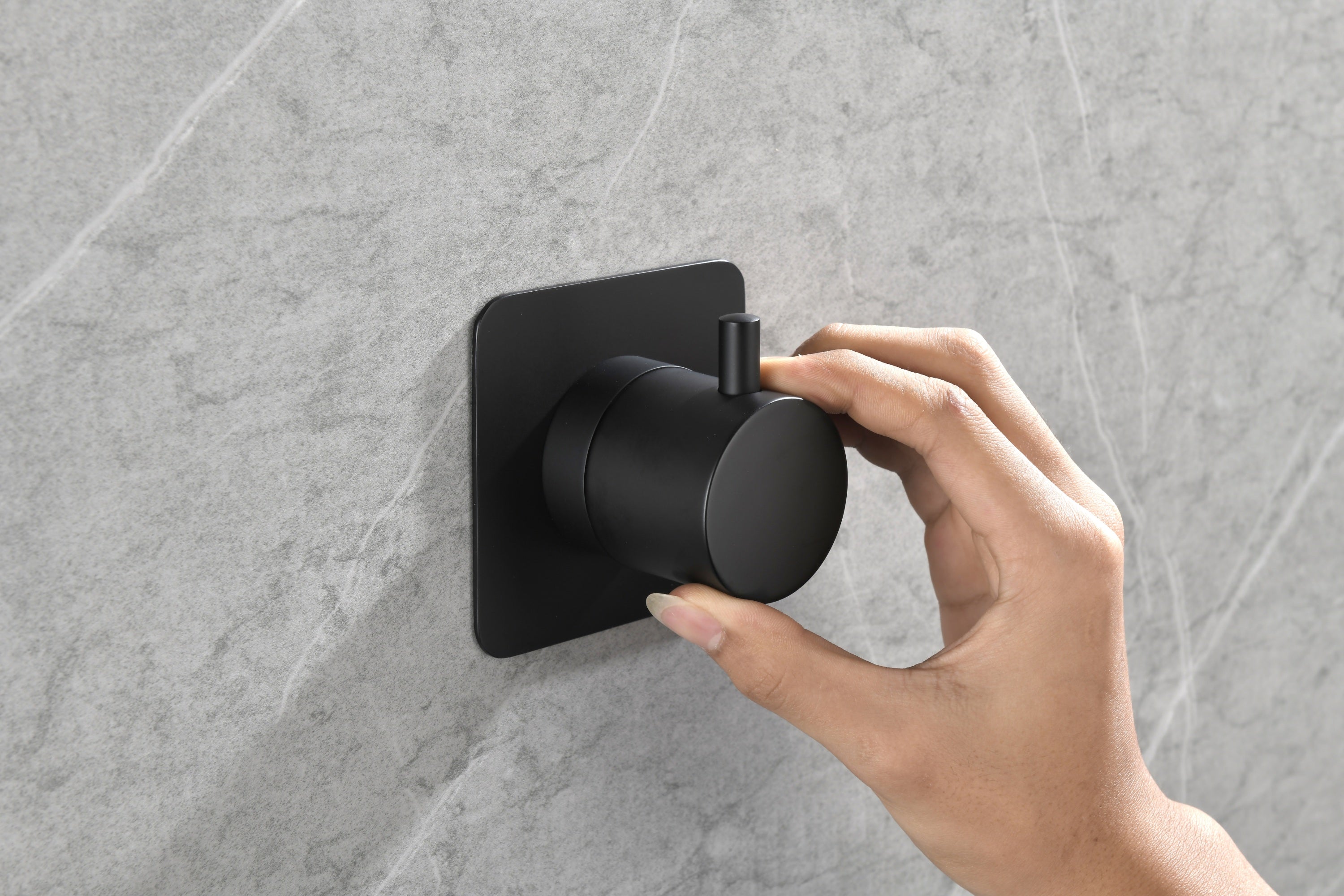 Master Shower Volume Control
Adjustable brass handle valve body, 1 piece