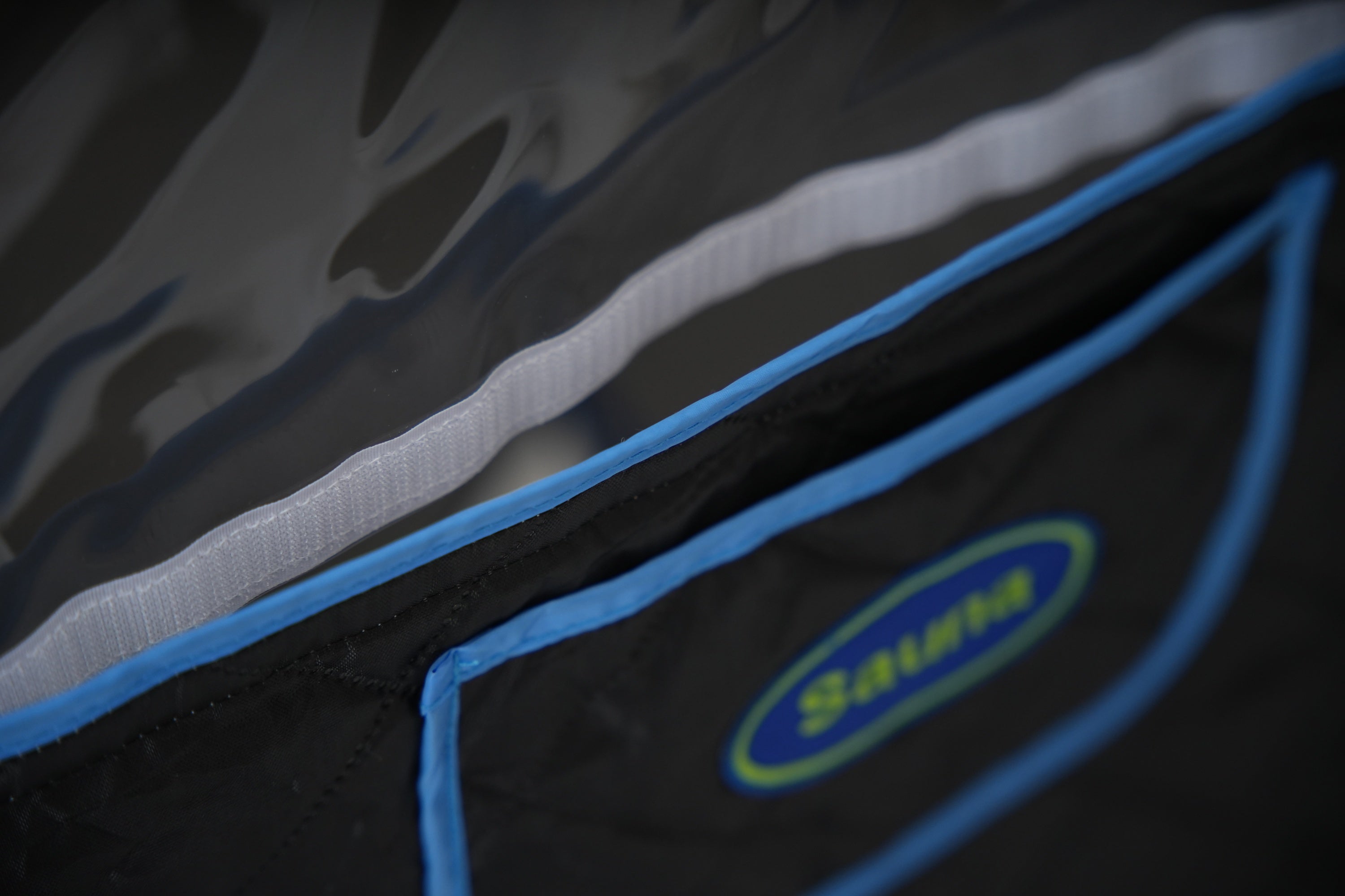 Portable Folding Full size Steam Sauna with 1000W&2.2L steam Generator. Personal Sauna Tent for Relaxation & Spa at home. Fast heating. Folding Steel Rim, it's easy to install, with FCC certification.