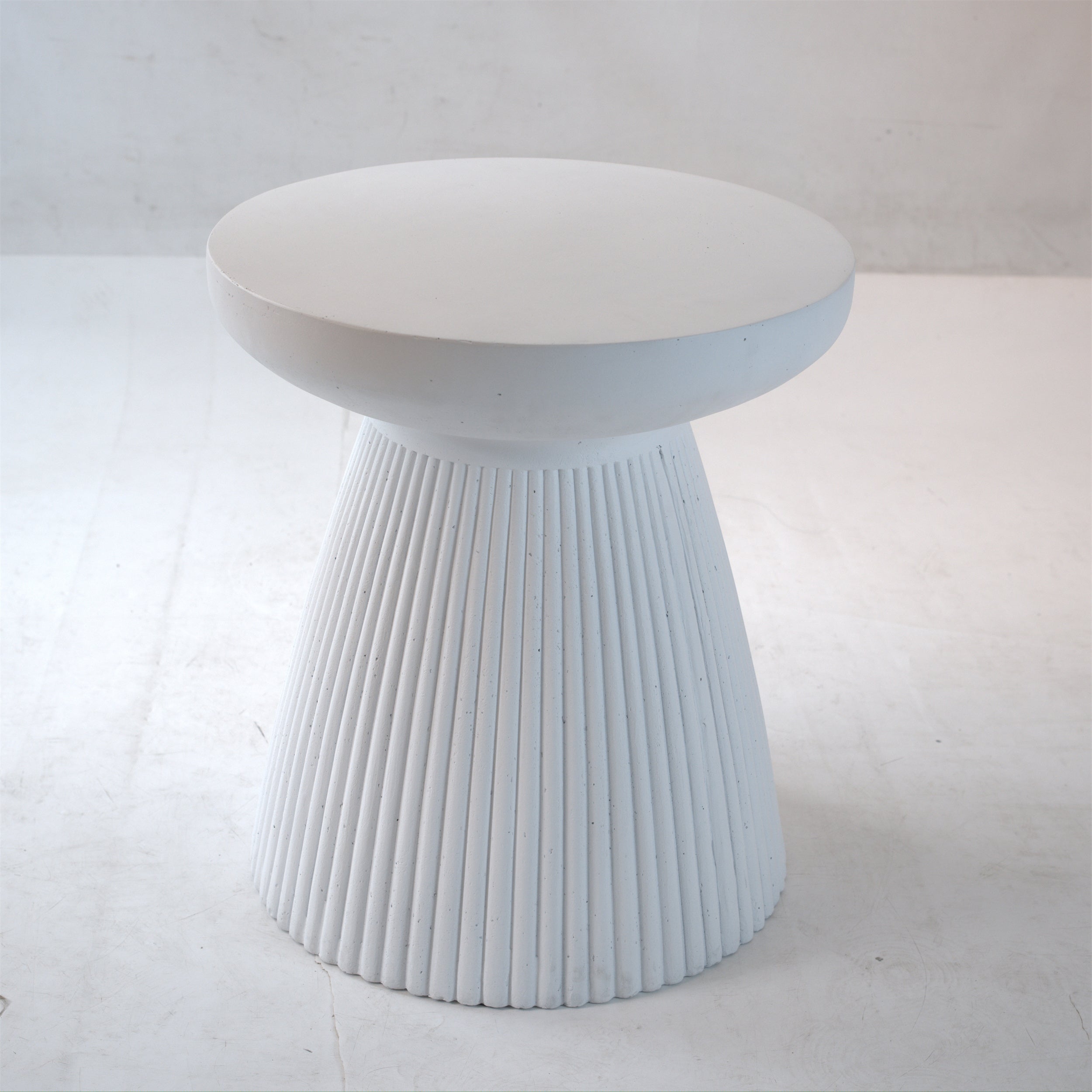 Decorative Garden End Table, 18.1" H Modern Heavy Duty Patio Sturdy Faux Terrazzo Accent Table Side Table Plant Table for Indoor Outdoor