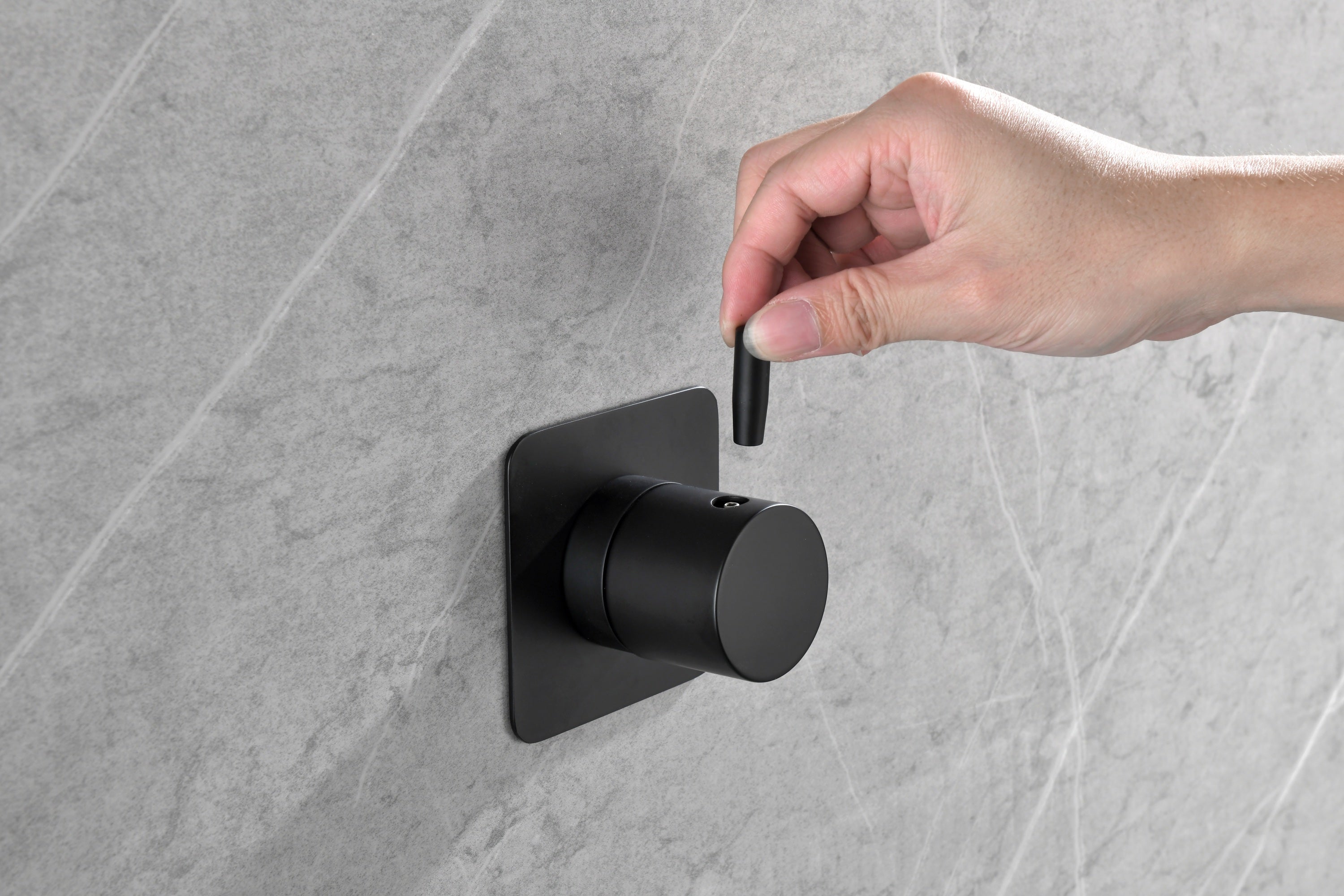 Master Shower Volume Control
Adjustable brass handle valve body, 1 piece