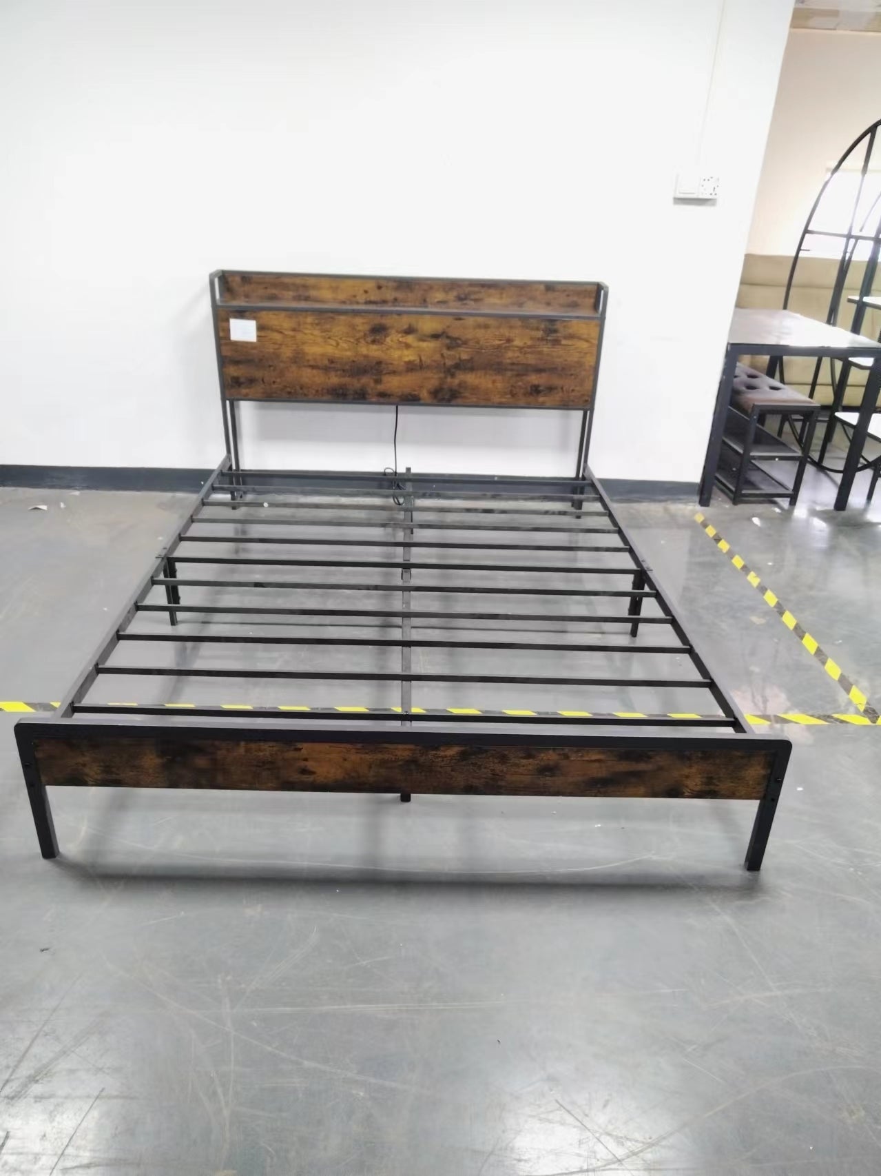 Bed frame with charging station queen size,87.80'' L x 61.80'' W x 39.2'' H