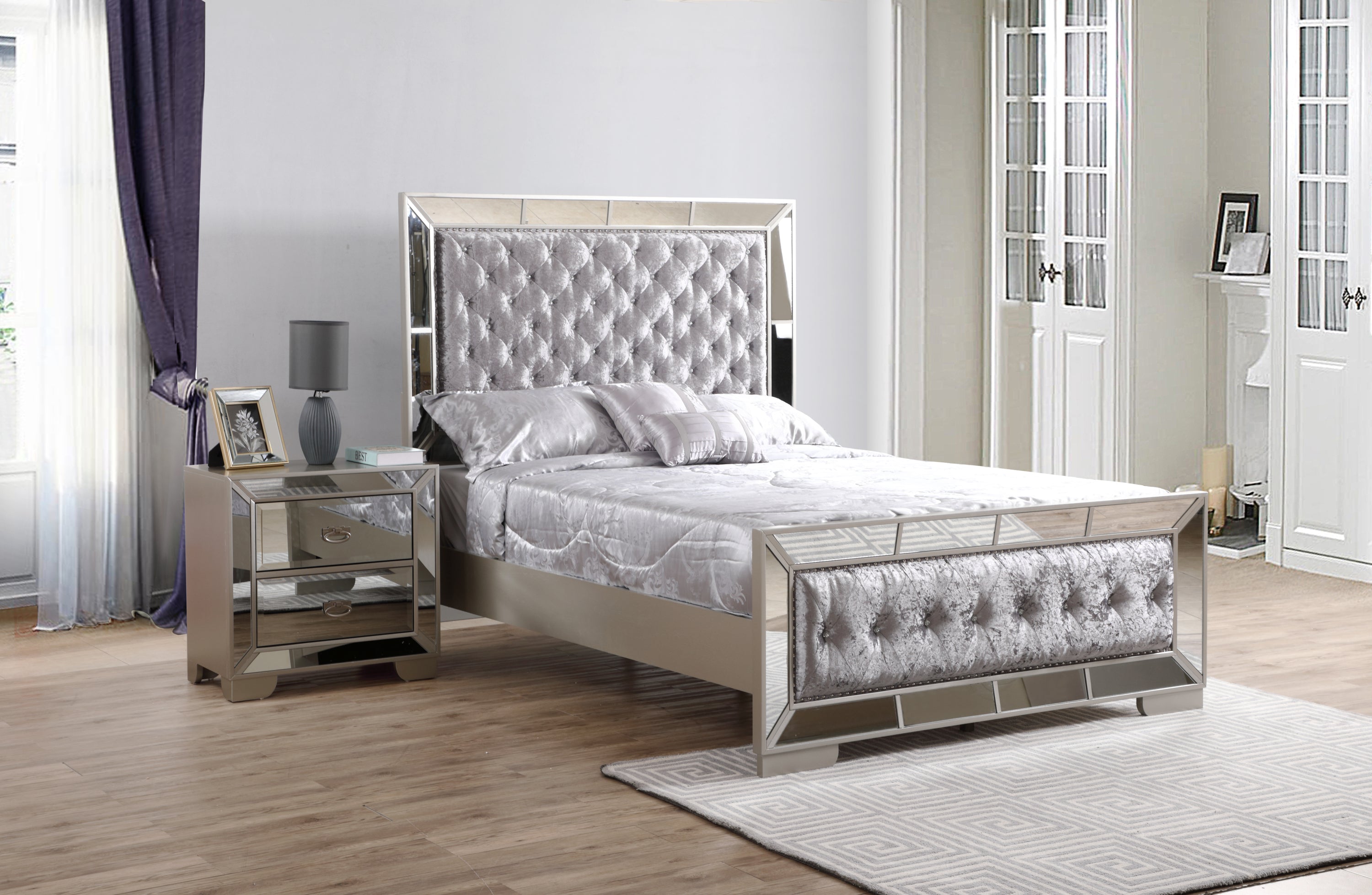 Stylish Silver Champagne Full Bed