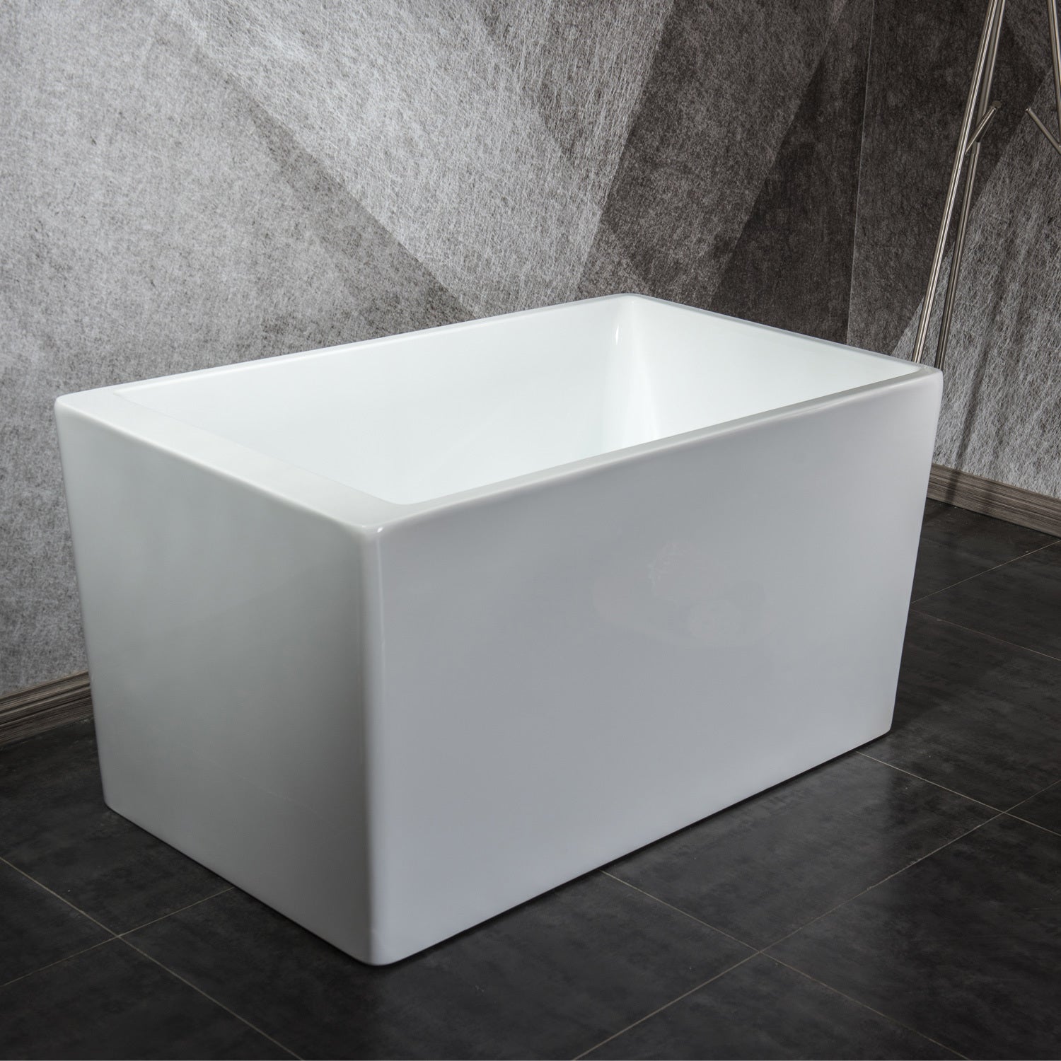 47" Freestanding Acrylic Flat bottom  Soaking Tub  Bathtub in White