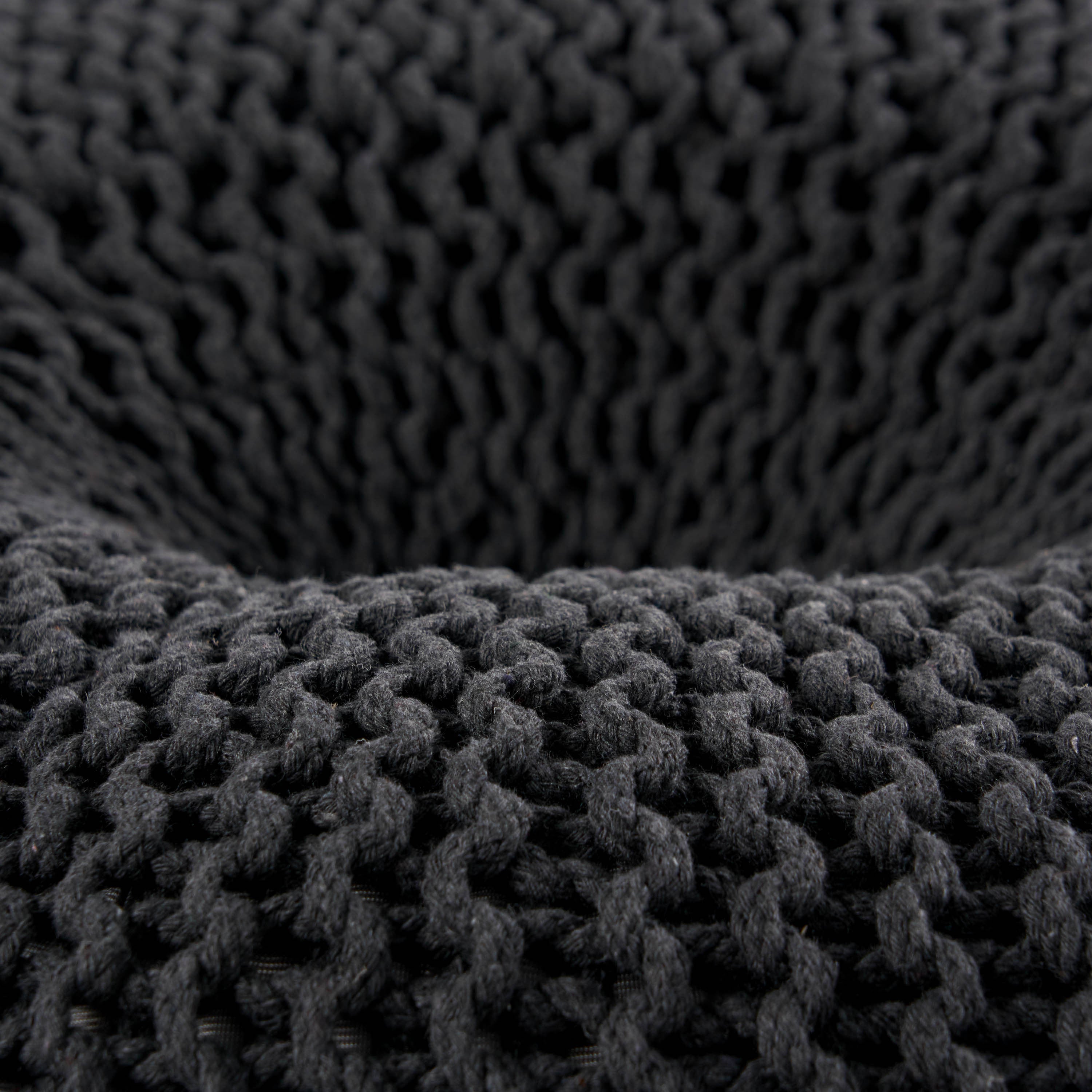 KNITED POUF