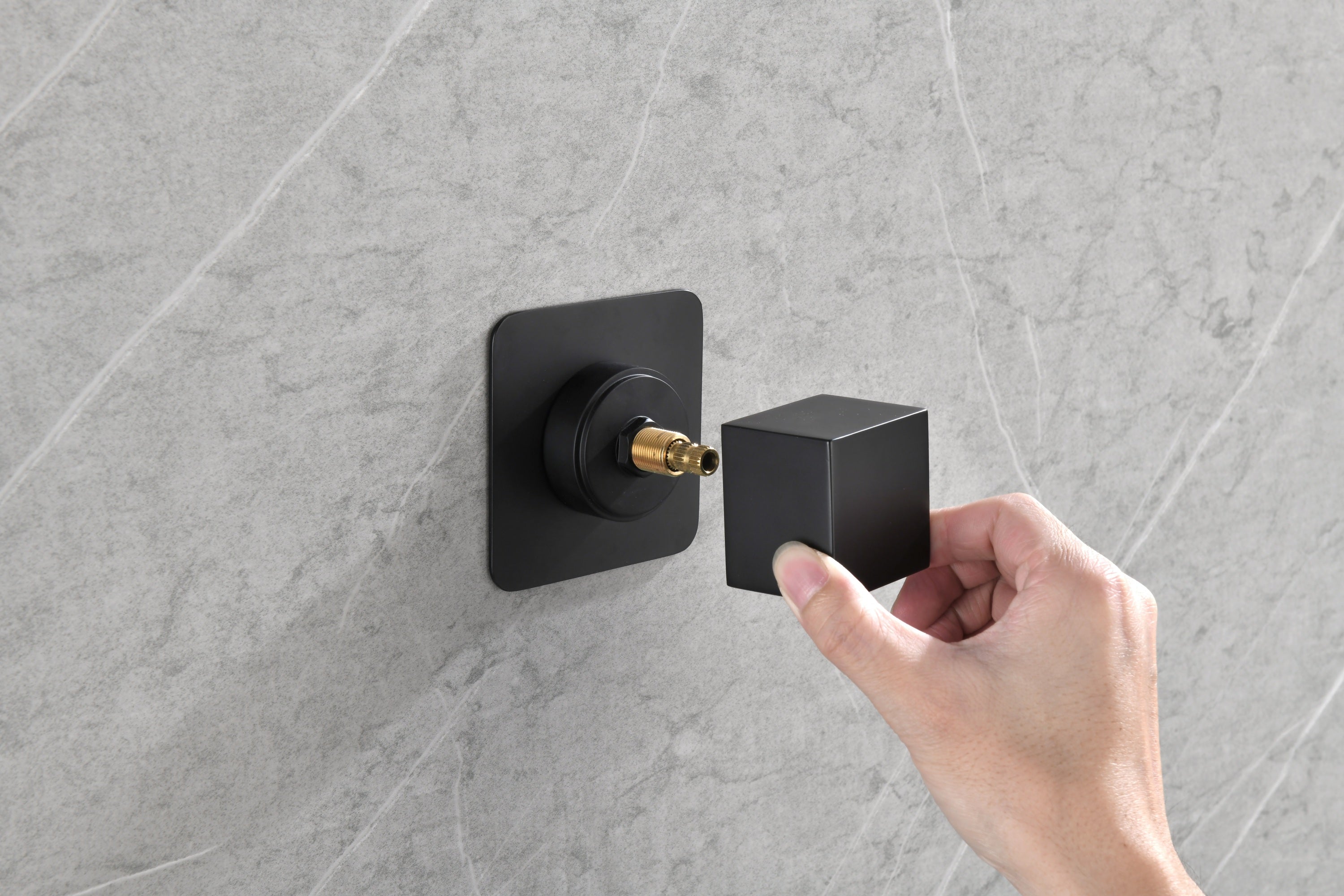 3/4" cast metal volume control valve        Master Shower Volume Control
adjustable  Brass Handle Valve Body 1 Piece