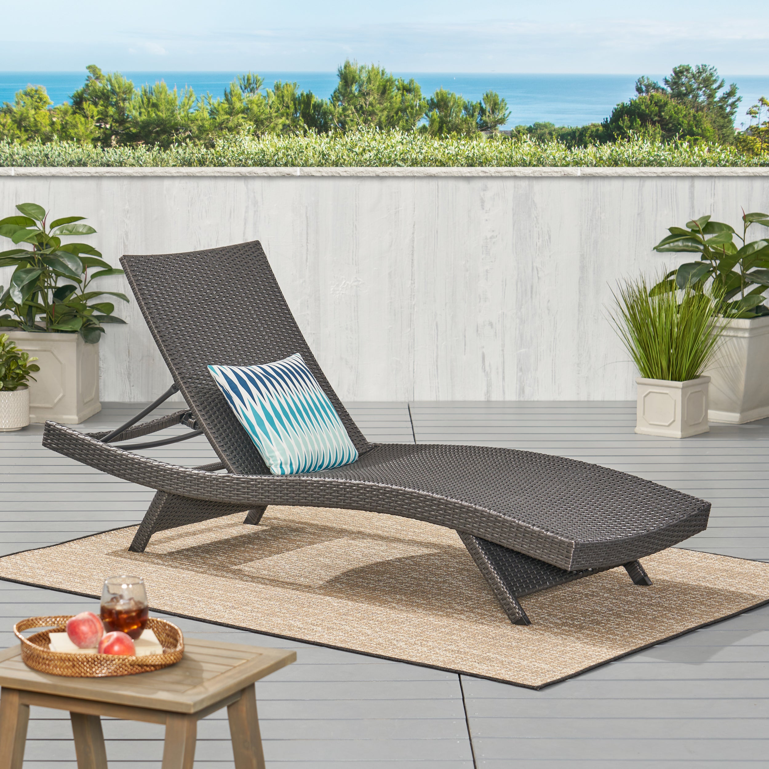 SALEM PE WICKER CHAISE LOUNGE