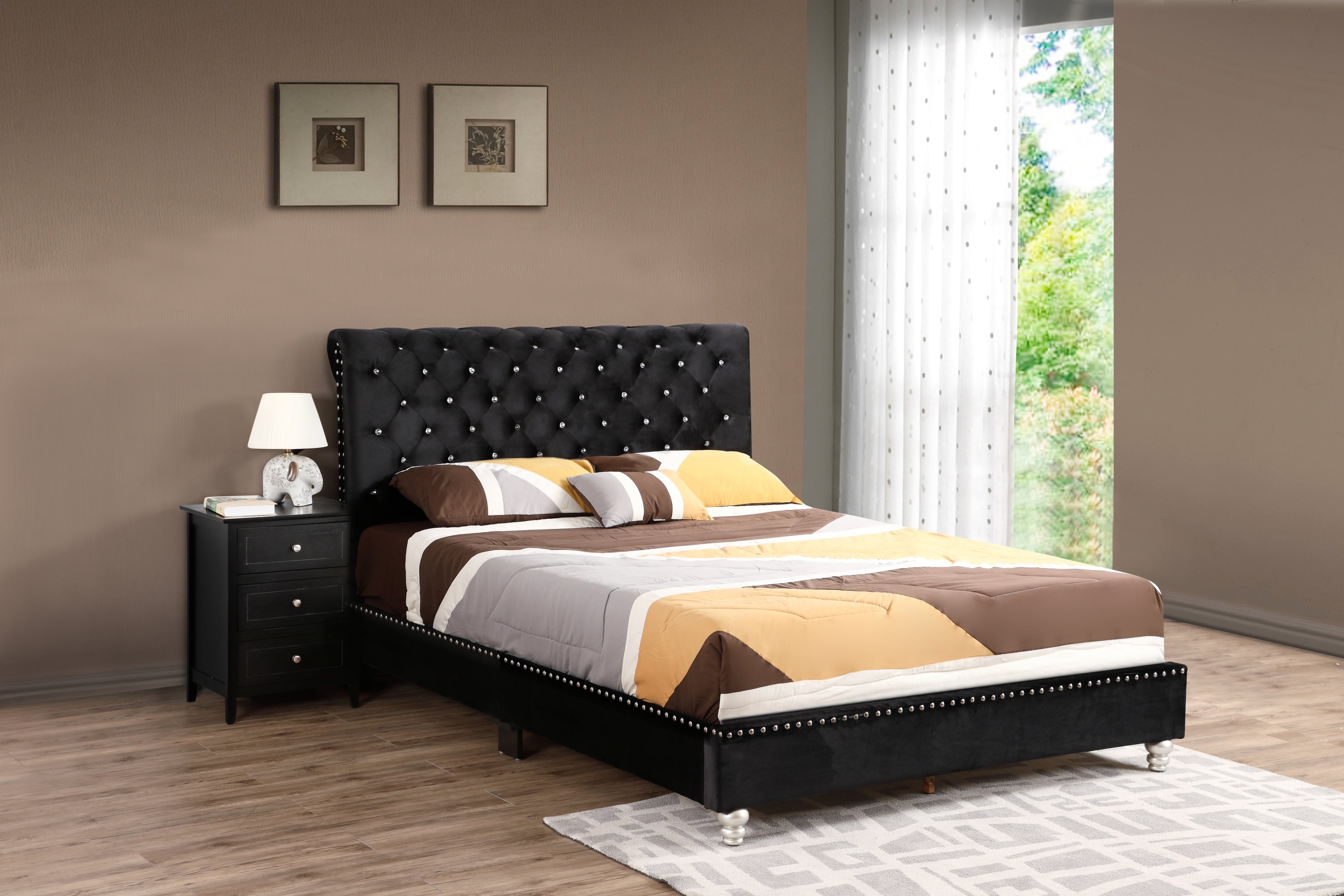 Stylish Black Transitional Upholstered Bed